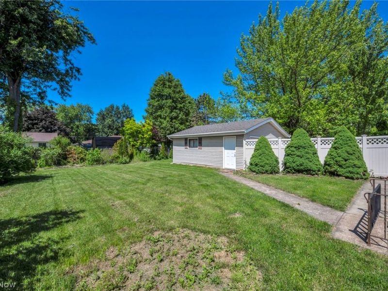 42988 Woodhill Drive , Elyria, OH 44035 Photo 46
