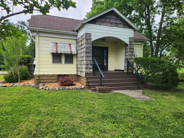 312 N Beaucoup Street, Pinckneyville, IL 62274