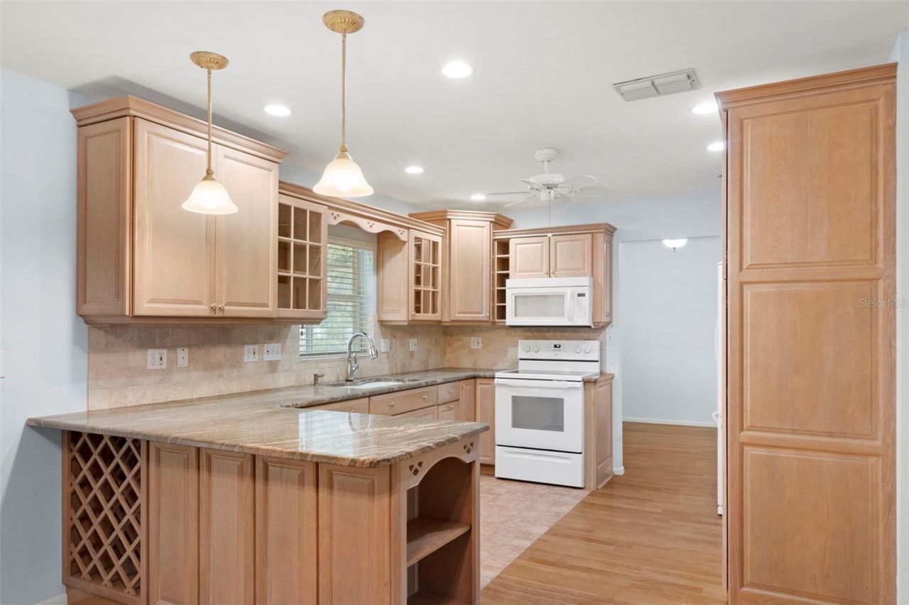 6408 29th Avenue W, Bradenton, FL 34209 Photo