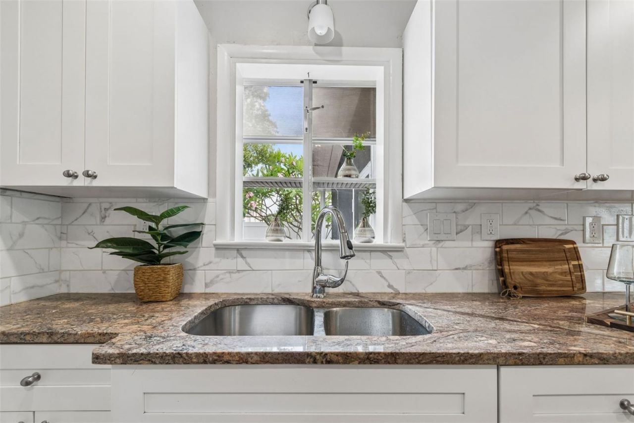 1004 Washington Avenue , Largo, FL 33770 Photo