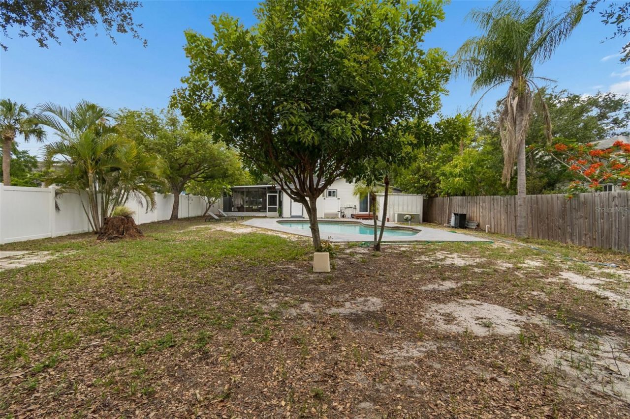 1004 Washington Avenue , Largo, FL 33770 Photo