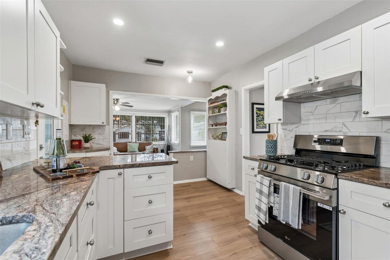 1004 Washington Avenue , Largo, FL 33770 Photo