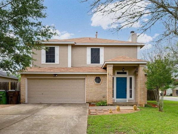237 Sunshadow DR , Lockhart, TX 78644