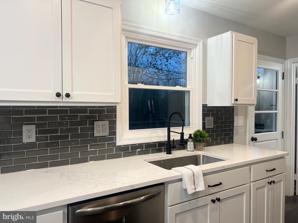 7389 BUNKER HILL ROAD, THE PLAINS, VA 20198