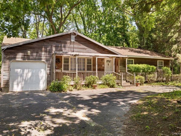 123 Lower Sheep Pasture Road, East Setauket, NY 11733