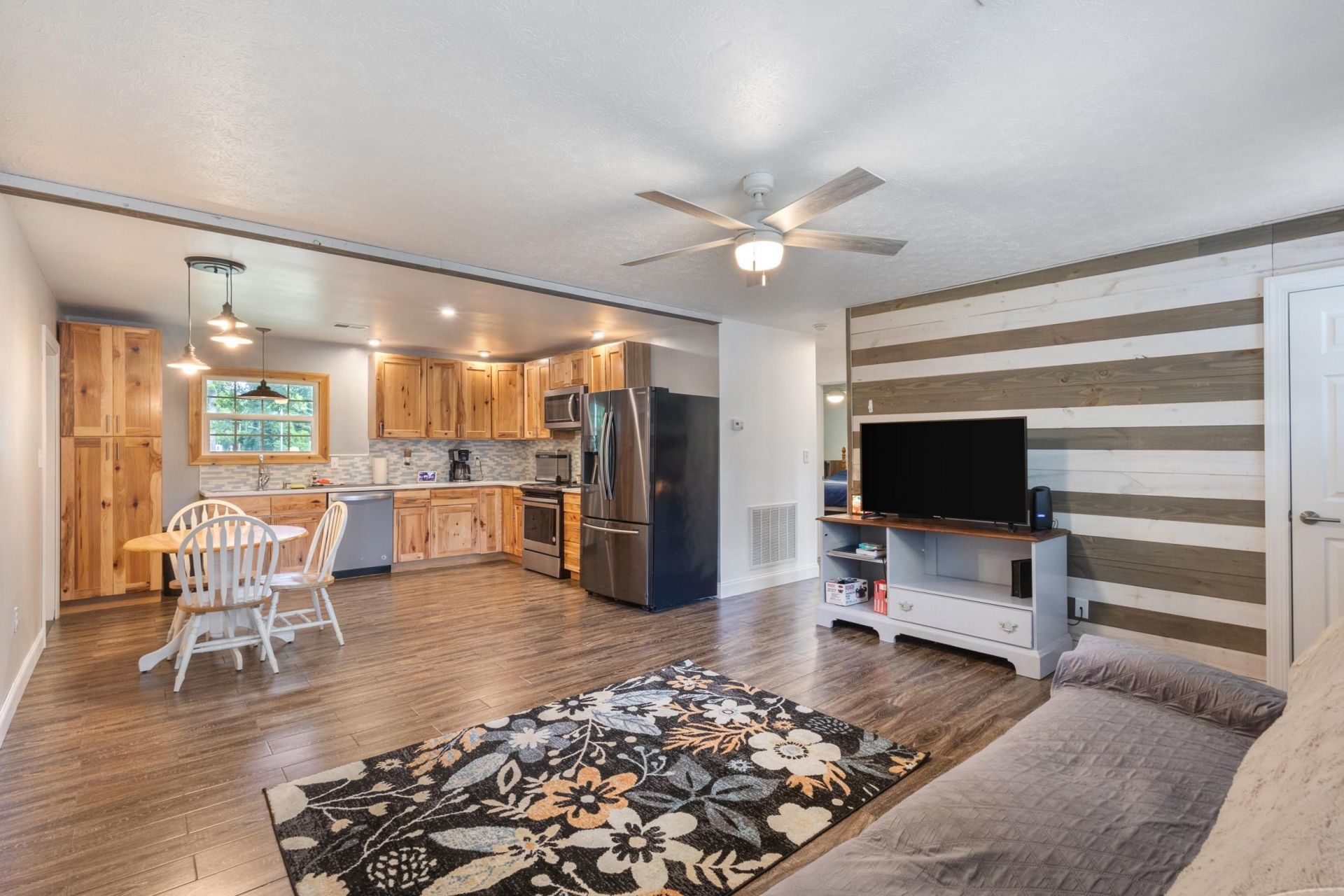 1829 Westridge Blvd.  Photo 5