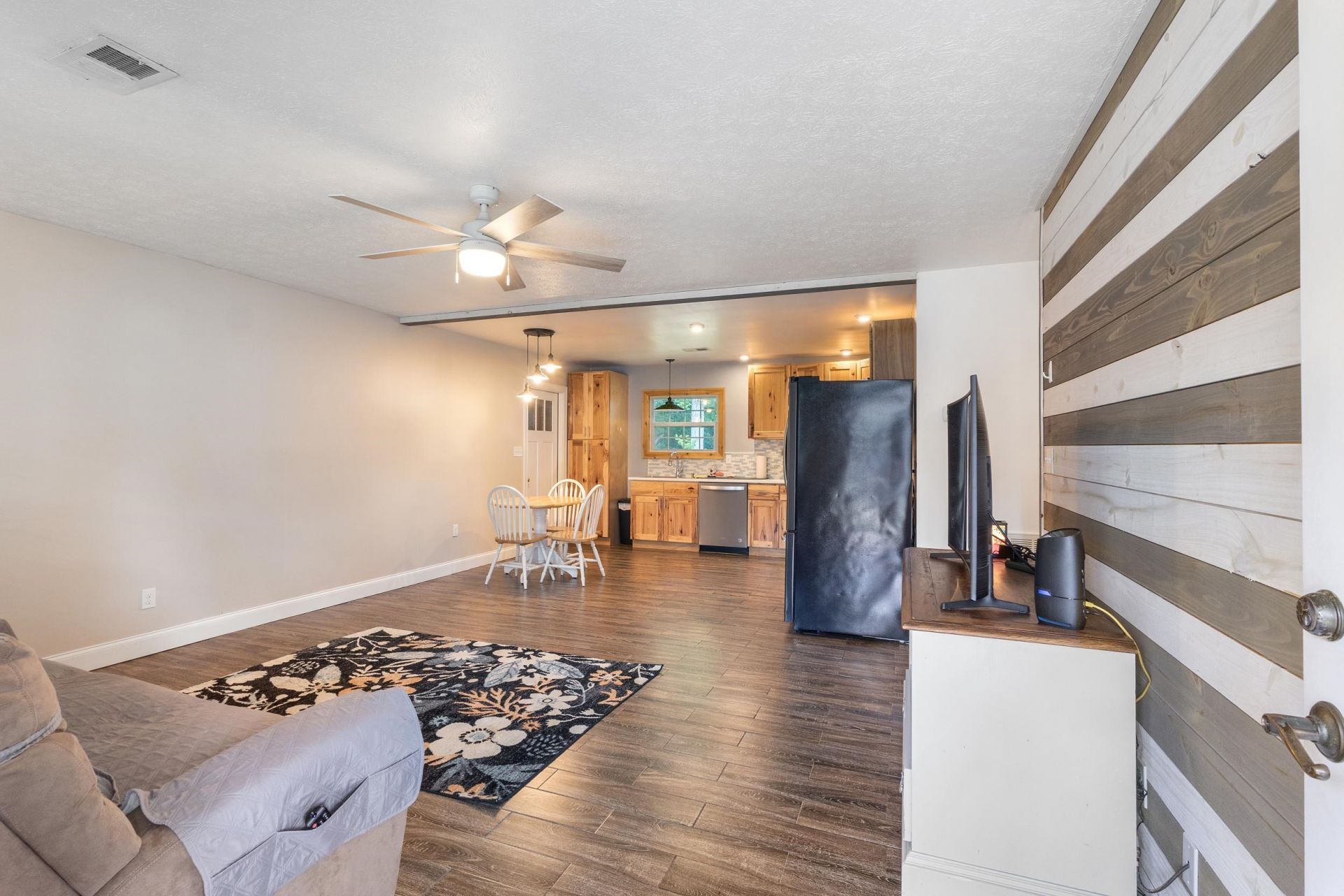 1829 Westridge Blvd.  Photo 9