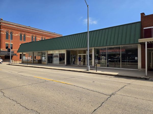 962-980 Main Street, Dubuque, IA 52001