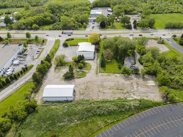 6830 S Howell AVENUE, Oak Creek, WI 53154