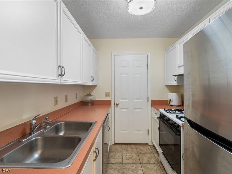 1740 Maxwell Boulevard , Brunswick, OH 44212 Photo 7