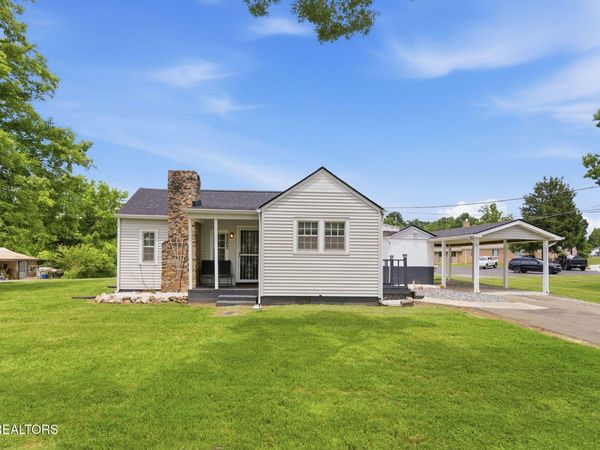 9207 Strawberry Plains Pike, Strawberry Plains, TN 37871