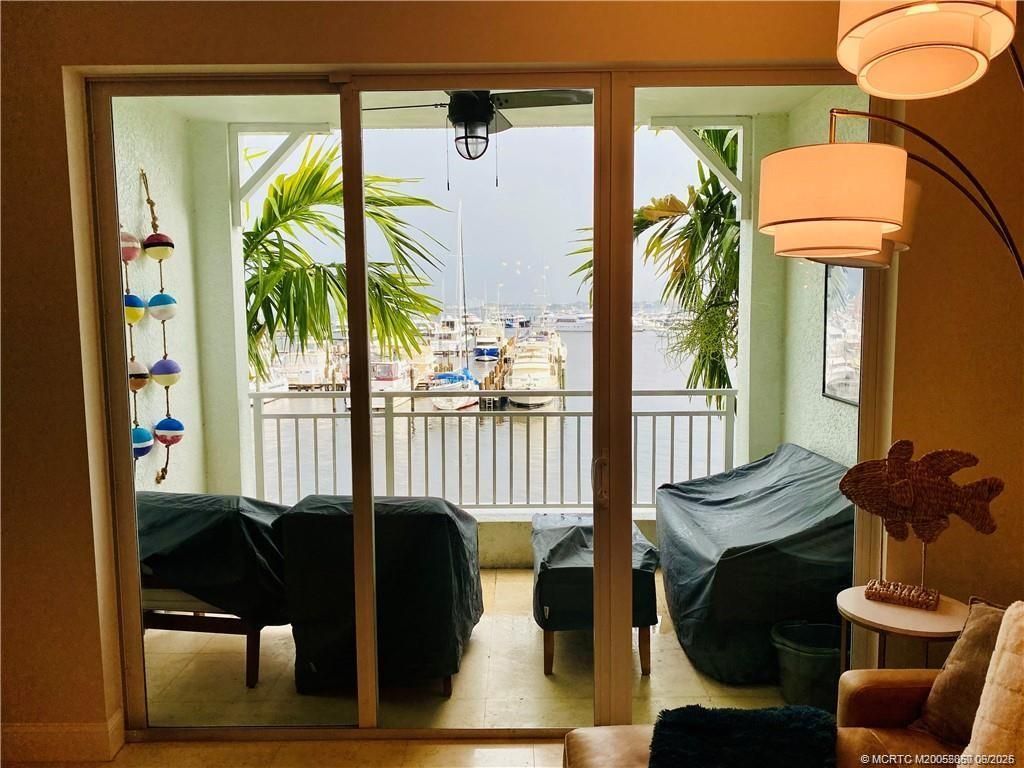 815 NW Flagler Avenue, Unit 204, Stuart, FL 34994 Photo