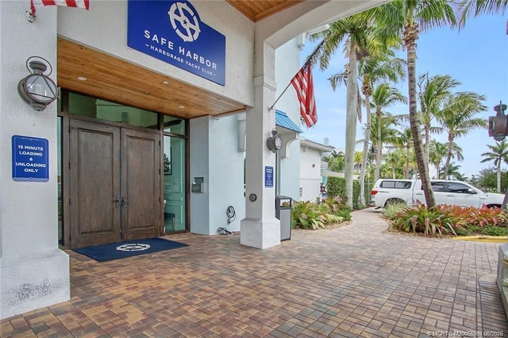 815 NW Flagler Avenue, Unit 204, Stuart, FL 34994 Photo