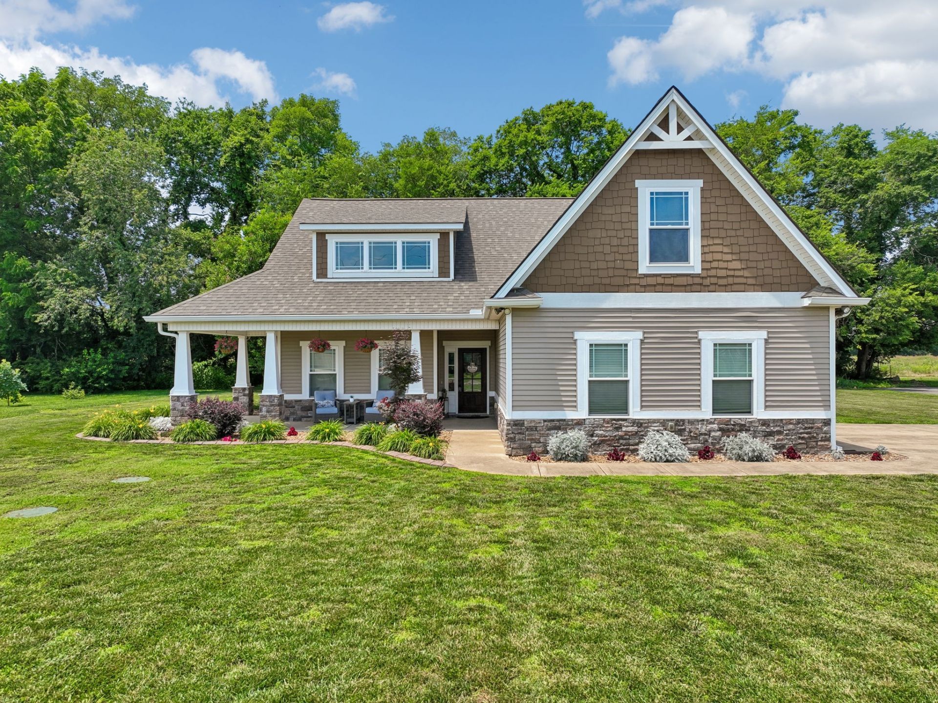 437 Drema Ct, Murfreesboro, TN 37127 Main Photo