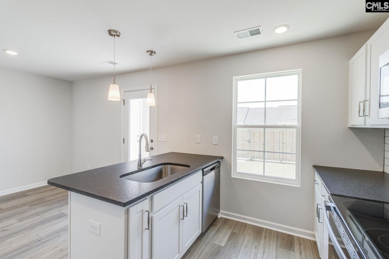 3062 Harborview Drive  Photo 11
