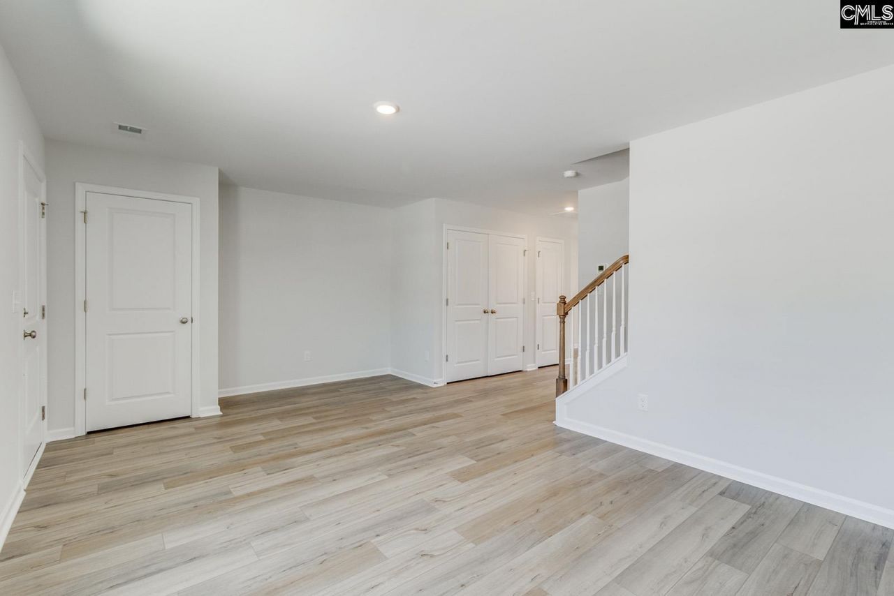 3062 Harborview Drive  Photo 5