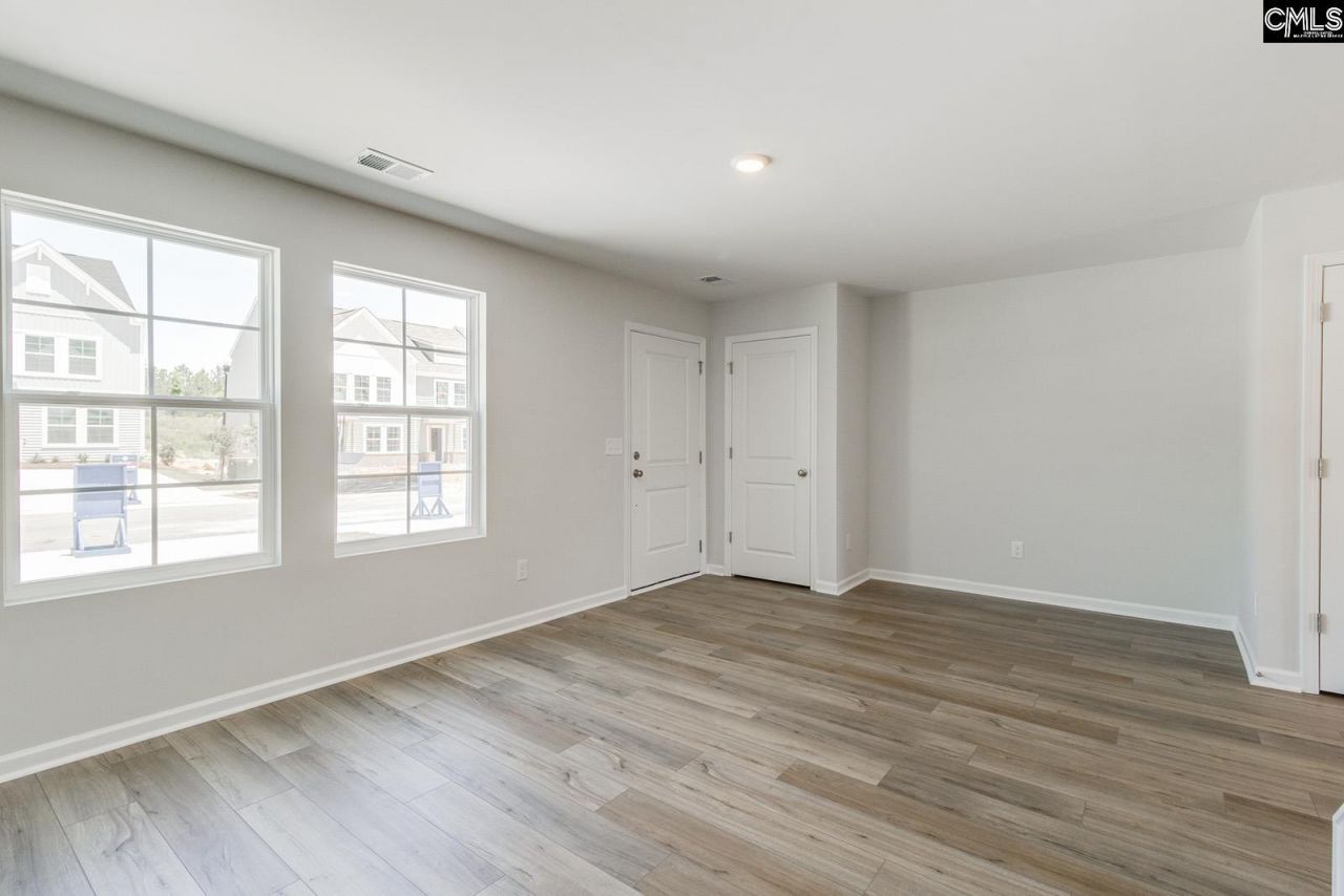 3062 Harborview Drive  Photo 6