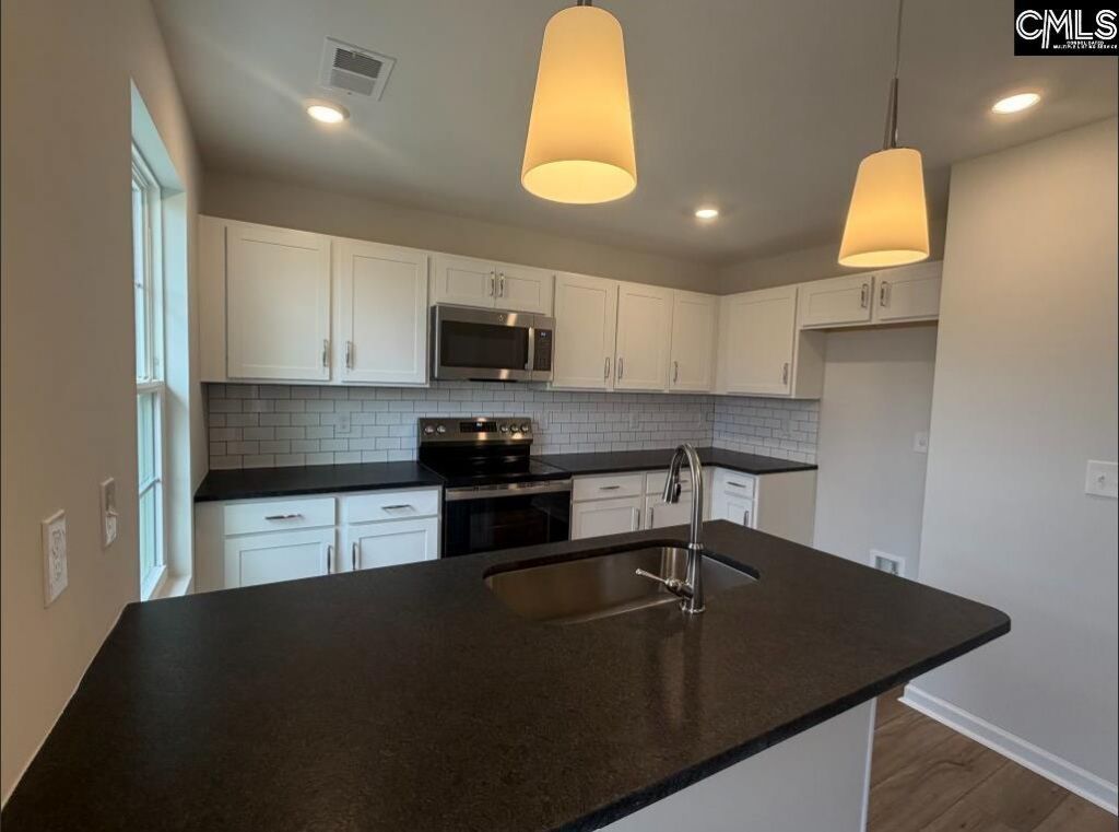 3062 Harborview Drive  Photo 8