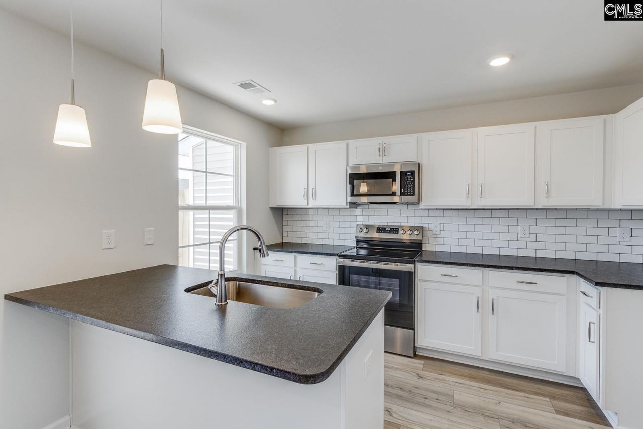 3062 Harborview Drive  Photo 8