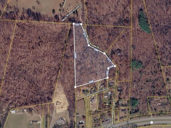 120 Misty Woods Private Drive, Blountville, TN 37617