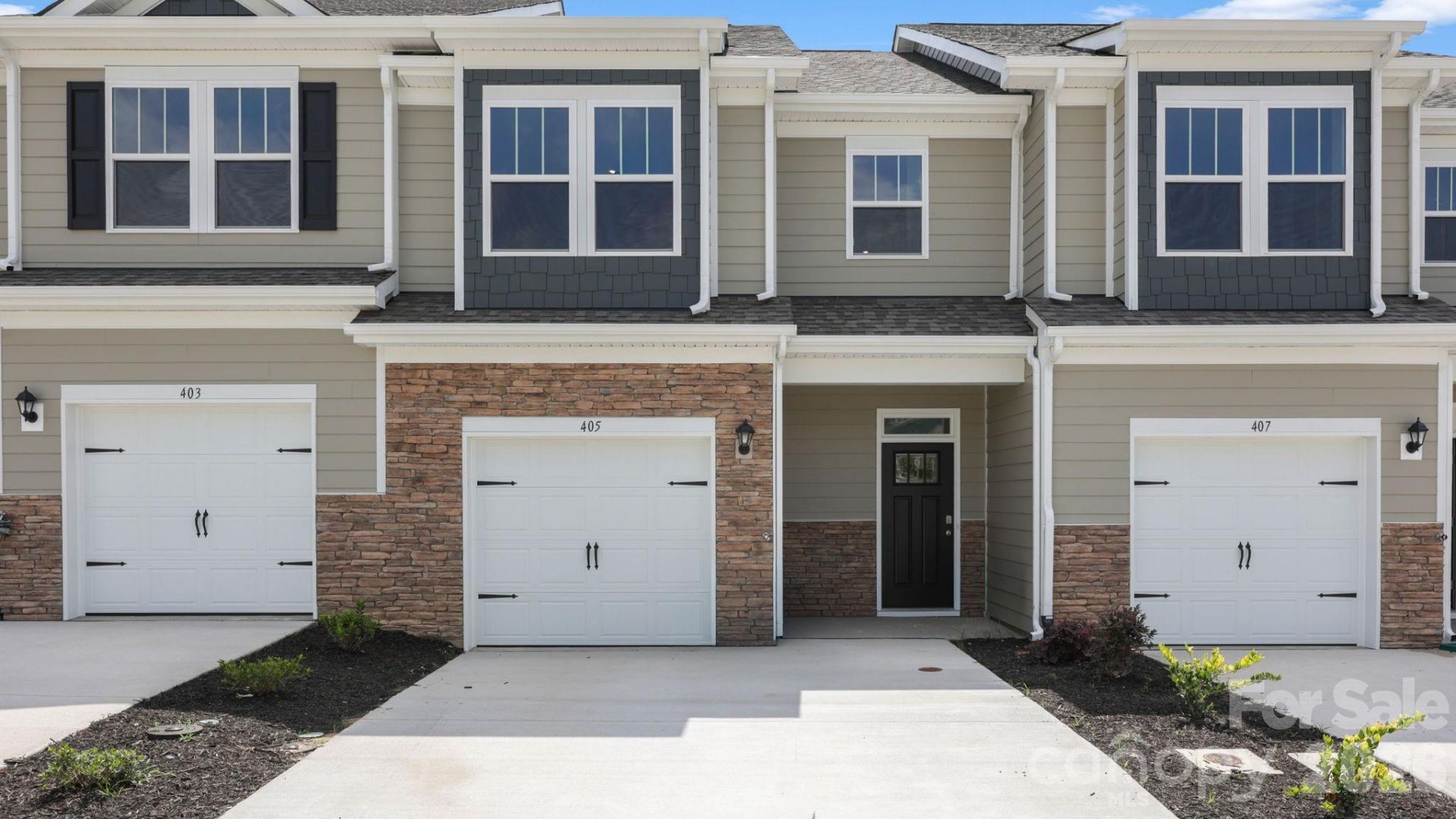 405 Creekview Road, Hendersonville, NC 28792 Main Photo