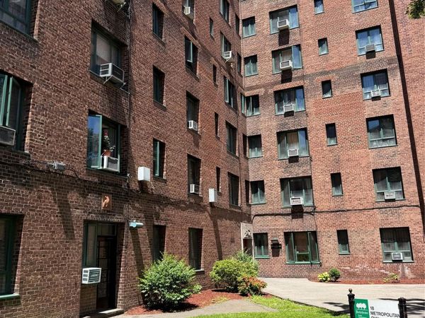 18 Metropolitan Oval , Unit 1C, Bronx, NY 10462