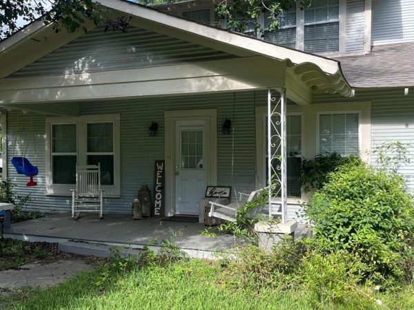 524 State , Philadelphia, MS 39350