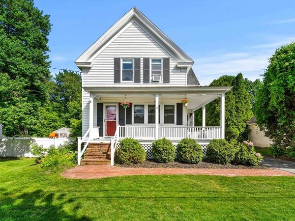 9 Giles St, Methuen, MA 01844