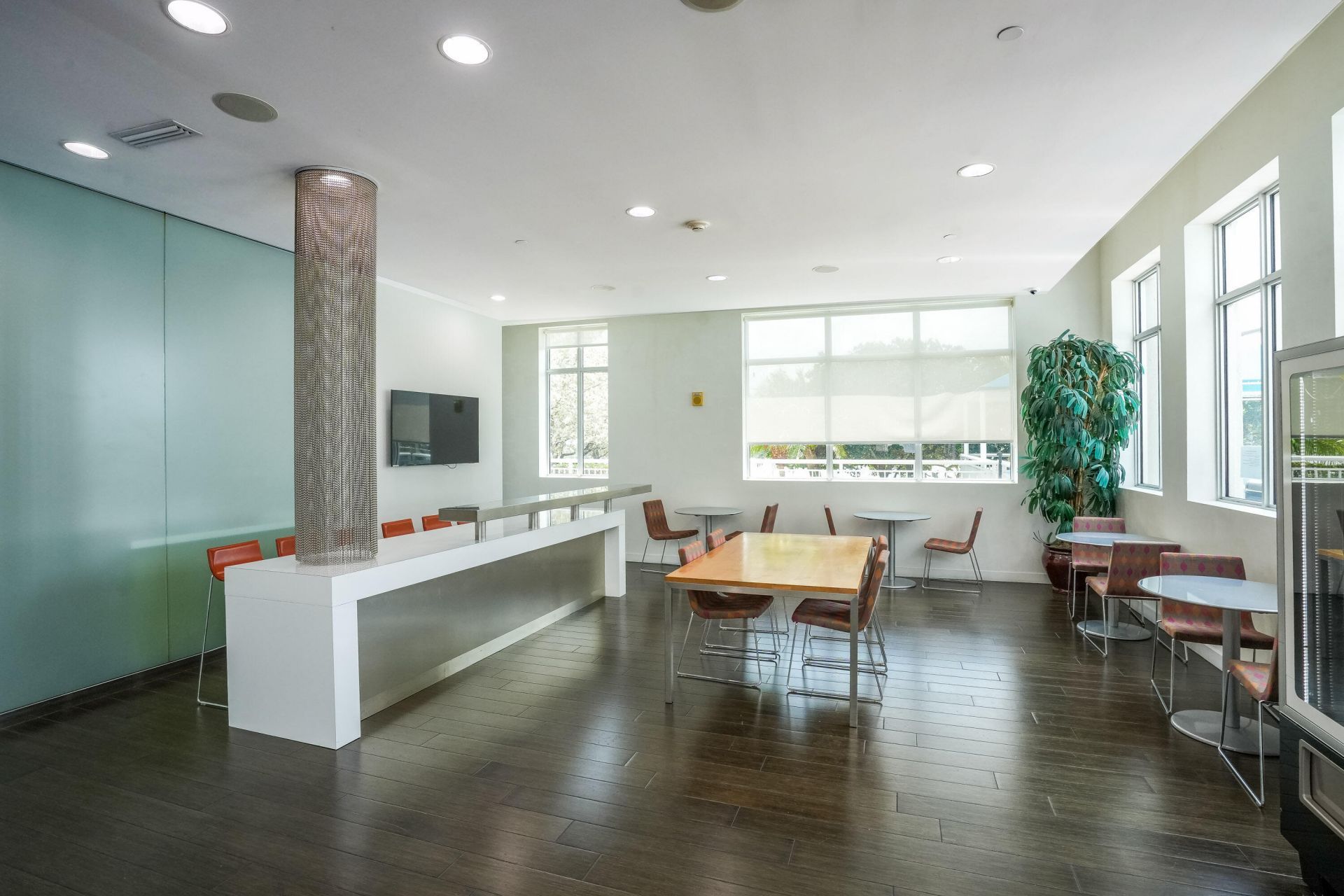 300 S Australian Avenue, Unit 419, West Palm Beach, FL 33401 Photo