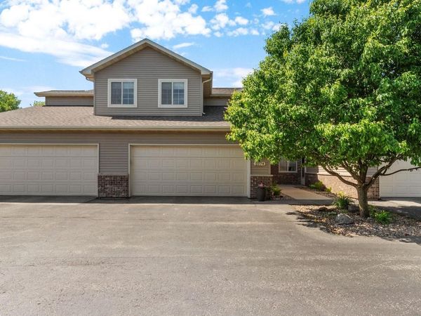 1074 W WILLIS WAY, Appleton, WI 54913