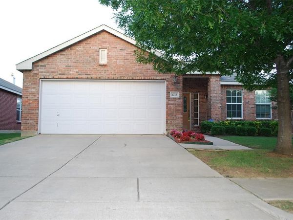 4713 Fox Sedge Lane, Denton, TX 76208