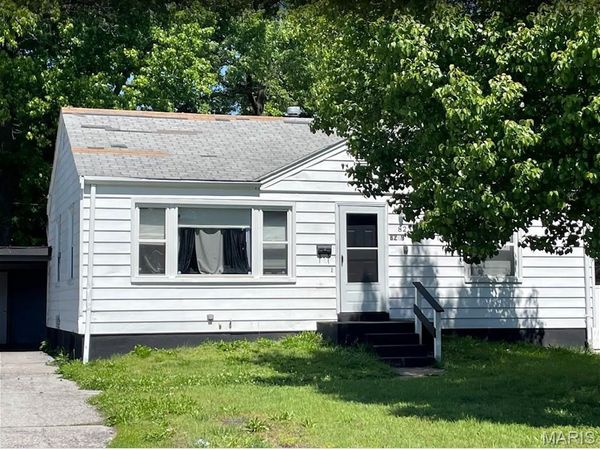 8239 Fay Drive , St Louis, MO 63134