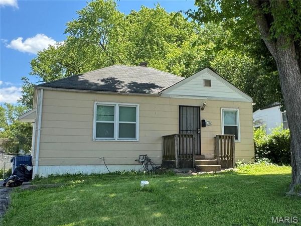 6234 Peurifoy Avenue , Maryland Heights, MO 63134