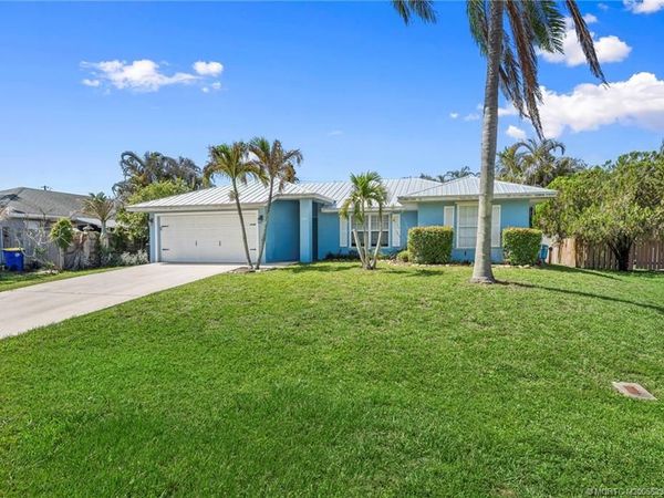 984 NW 16th Place , Stuart, FL 34994