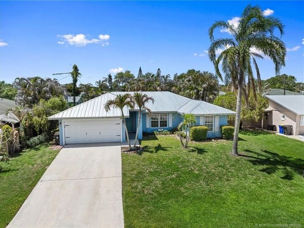 984 NW 16th Place, Stuart, FL 34994