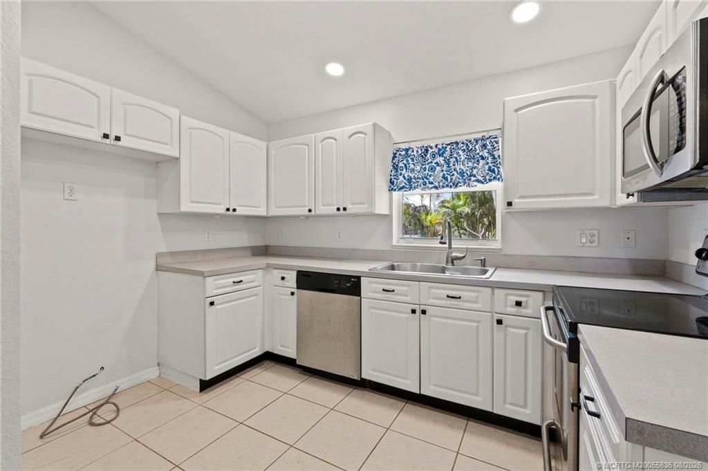 984 NW 16th Place, Stuart, FL 34994 Photo