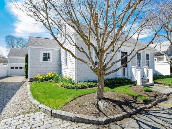 35 Main Street, Mattapoisett, MA 02739