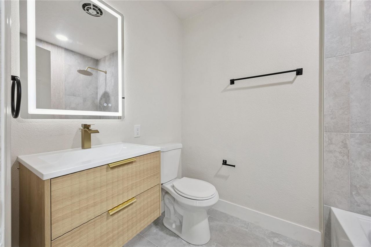 2200 Mosher Drive, Orlando, FL 32810 Photo