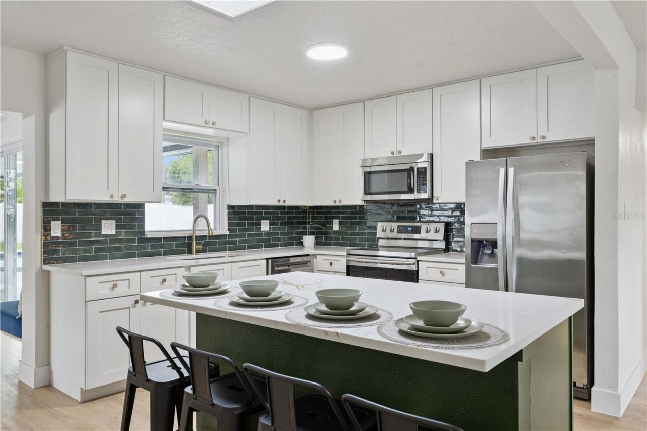 2200 Mosher Drive, Orlando, FL 32810 Photo