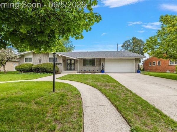 17141 Westhampton Road, Southfield, MI 48075