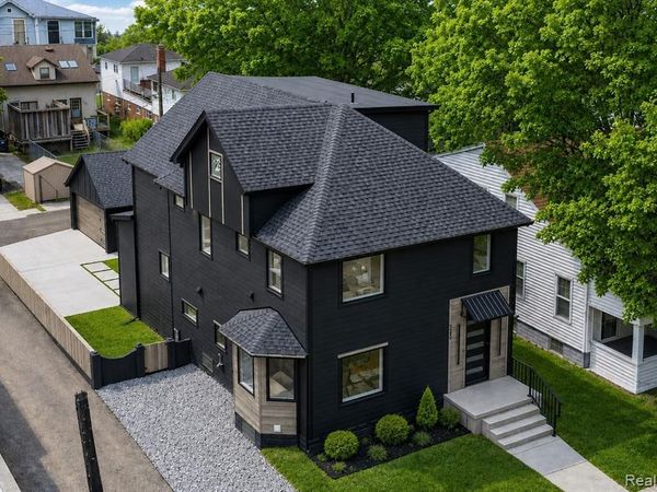 125 N Washington Avenue , Royal Oak, MI 48067