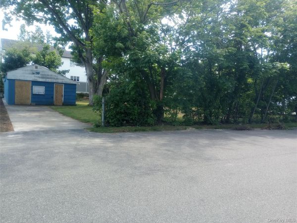 78A Claremont Avenue , West Babylon, NY 11704