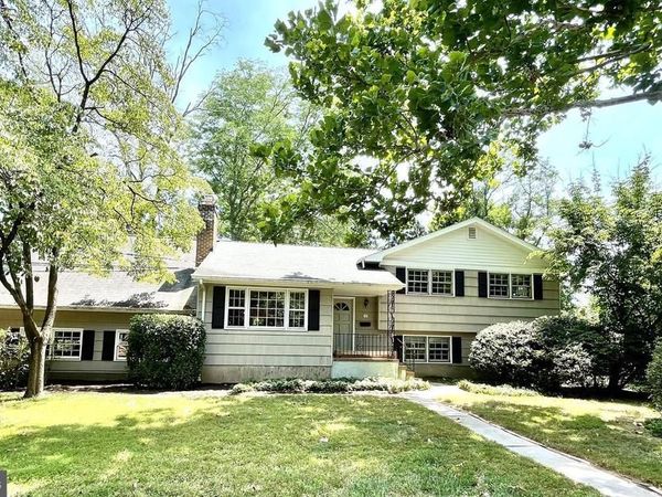 33 MONROE LANE, PRINCETON, NJ 08540