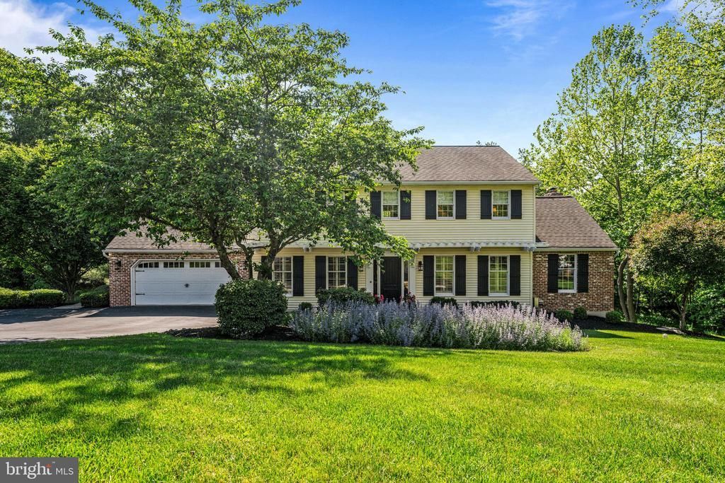 30 FARM HOUSE LANE, FURLONG, PA 18925