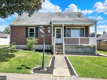 418 EGLE ROAD, READING, PA 19601
