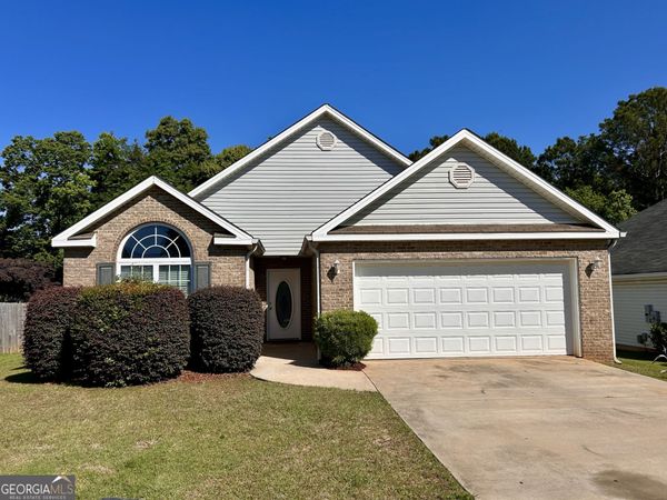 220 Gray Fox Crossing, Bonaire, GA 31005