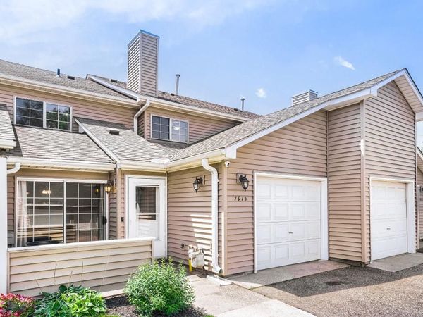 1915 E 122nd Street, Burnsville, MN 55337