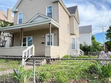 743 Charles Avenue, Saint Paul, MN 55104