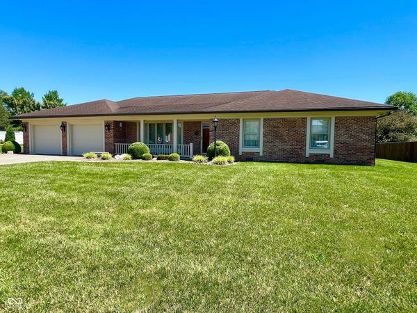 305 Jodi Drive, Brownstown, IN 47220