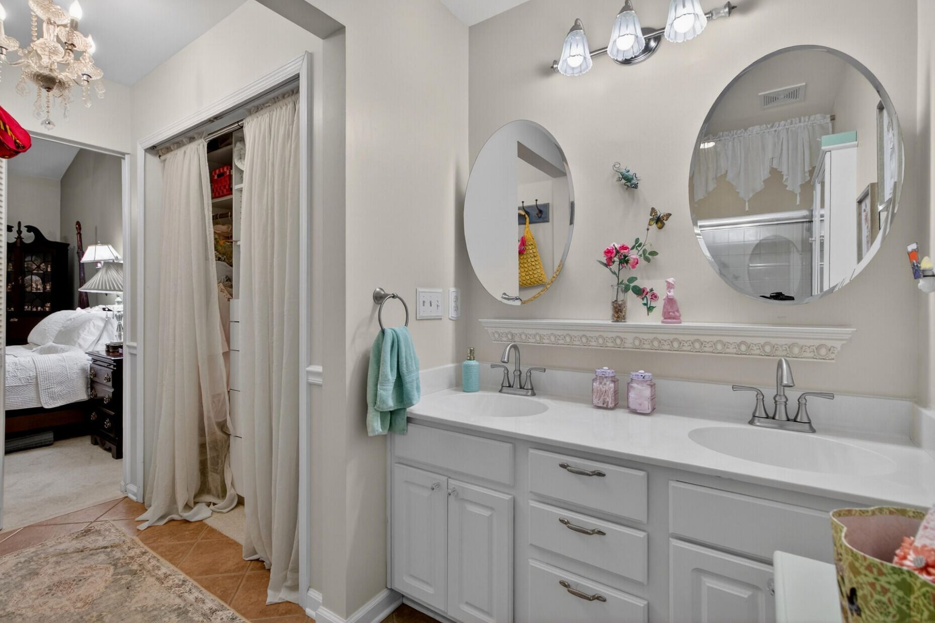 210 Darcy Avenue Photo 13